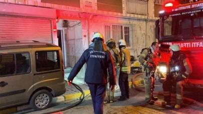 Beyoğlunda can pazarı! 7 kişi yanmaktan kurtarıldı