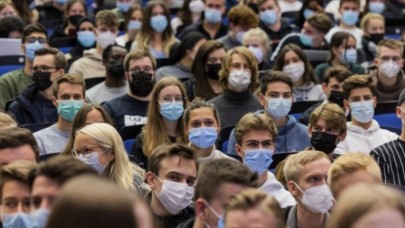 Dünya Sağlık Örgütünden korkutan uyarı: Omicron varyantının tsunami etkisi oluşturmasından endişeliyiz