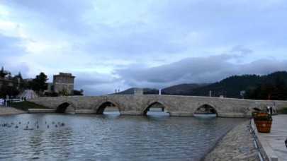 Bakan Karaismailoğlu: &quot;Tarihi köprülerimiz bu topraklardaki tapu senetlerimizdir&quot;