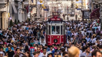 Omicron kabusu: İstanbulda her yer kıpkırmızı!