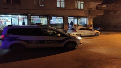 Küçükçekmecede kahvehaneye açılan ateşte 2 kişi yaralandı