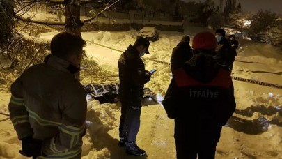 Kar nedeniyle devrilen ağacın altında ölü bulundu!