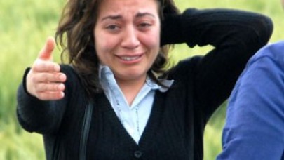 Kaza yerinde eşinin cesedini gören kadın fenalaştı