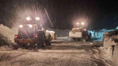 Antalya-Konya karayoluna çığ düştü! Faciadan dönüldü