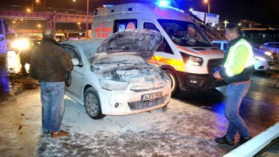 AVCILARDA YANAN OTOMOBİLİ YOLDAKİ DİĞER SÜRÜCÜLER SÖNDÜRDÜ