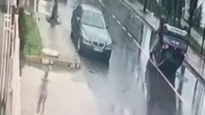 Beylikdüzünde düz yolda ağaca çarpıp takla attı...