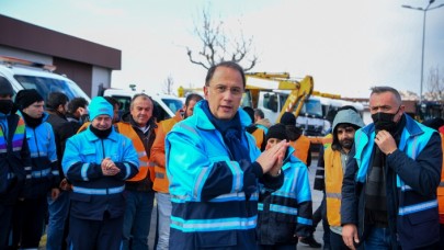 BEYLİKDÜZÜ BELEDİYESİ KAR YAĞIŞI ÖNCESİ ALARMA GEÇTİ