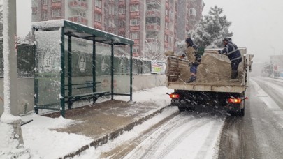 Başkan Akgün: Karla mücadelede uzmanlaşmış bir ekibiz