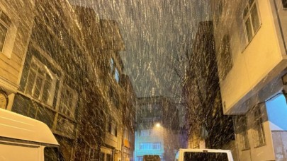 İstanbulda beklenen kar yağışı başladı
