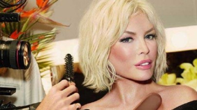 Metro, metrobüs ve Marmaraya hiç binmediğini söyleyen Ajda Pekkana İstanbulkart hediyesi