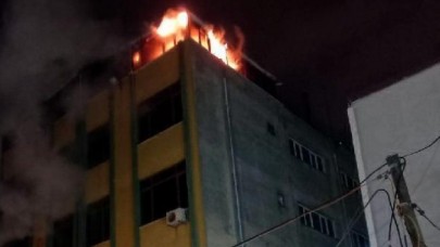 AVCILARDA METAL KAPLAMA FABRİKASINDA YANGIN