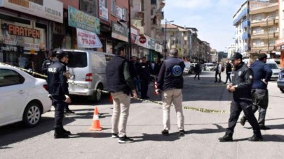 Avcılarda iki kişi arasında alacak verecek meselesi kanlı bitti: 1 ölü