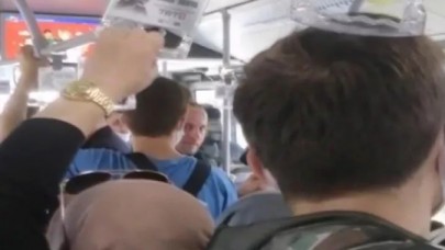 Metrobüste kadını tehdit etti! Benim senin gibi eşim olsa...