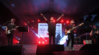 KIRLANGIÇ GENÇLİK FESTİVALİ’NDE SAHNE GENÇLERİNDİ