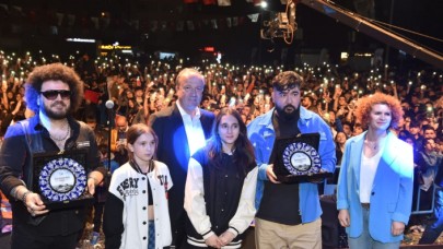 Avcılar Can Gox ve Eypio Konseri ile Coştu