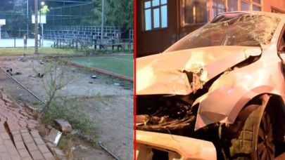 Anlatsanız kimse inanmaz! Maç esnasında halı sahaya araç daldı, gençler son anda kurtuldu