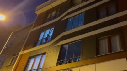 Küçükçekmecede üçüncü kattan aracın üzerine düşen bebek, yaralı olarak kurtuldu