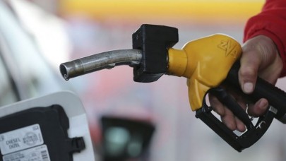 Benzine dolar zammı yolda!