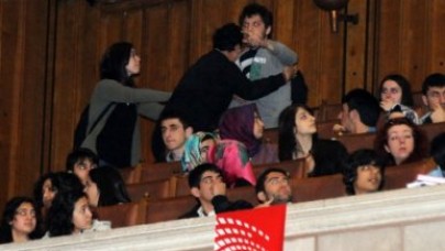 Yine Burhan Kuzu yine protesto