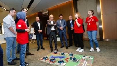 Root 2022nin Şampiyonları Küçükçekmece Bilgi Evleri ve Çocuk Üniversitesinden