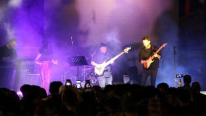 SİLİVRİ BELEDİYESİNDEN ÖĞRENCİLERE ÖZEL MORAL GECESİ