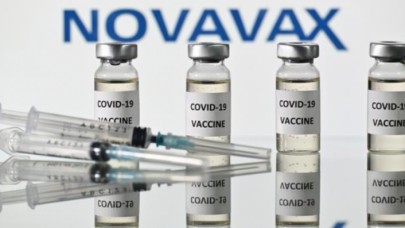 Koronavirüs için Novavaxa acil kullanım onayı verildi