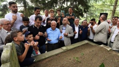 Ekrem İmamoğlunun aile mezarlığına saldırı: Gamalı haç çizildi