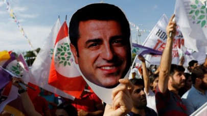 Demirtaştan yeni açıklamalar: Çanakkale Şehitliğine gidip dua etmek isterim; benim de dahil olduğum hatalarımız var