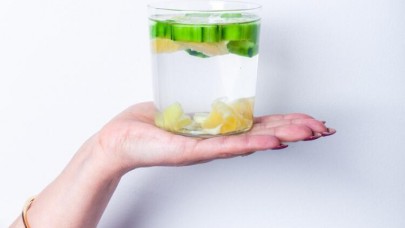 Yağ yakıyor ve ödem atıyor! 7 gün boyunca içince...