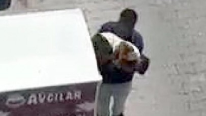 Avcılarda giysi kumbarasından hırsızlık kamerada