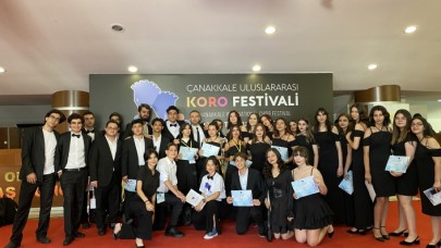 BEYLİKDÜZÜ’NÜN GENÇLERİ ULUSLARARASI FESTİVALDE SAHNE ALDI