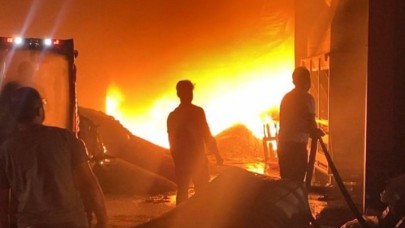 AVCILARDA GERİ DÖNÜŞÜM TESİSİNDE YANGIN