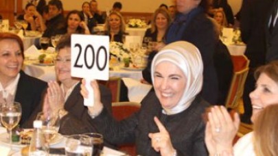 Emine Erdoğan 20 bin liralık tablo aldı