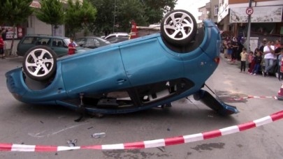 Evlilik teklifi yapmaya giderken kaza yaptı