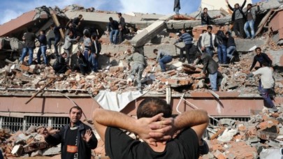 İstanbul için korkutan açıklama: Olası bir depremde 50 bin bina yıkılacak!