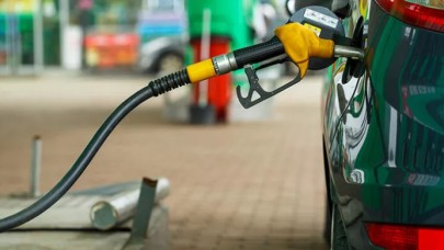 Petrol fiyatları arttı, akaryakıta zam göründü! İşte il il yeni tarife