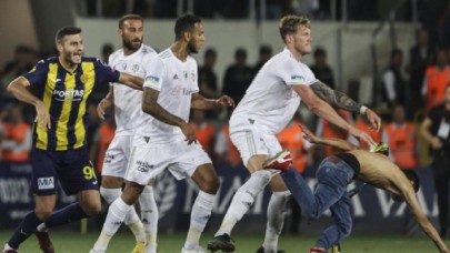 Maçtan sonra saldırıya uğrayan Cenk Tosun: Bana yumruk atacak, ben izleyeceğim!