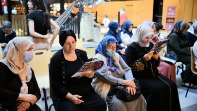 OKUMA YAZMAYI ÖĞRENİP ÇOCUKLARINA HİKÂYELER OKUDULAR