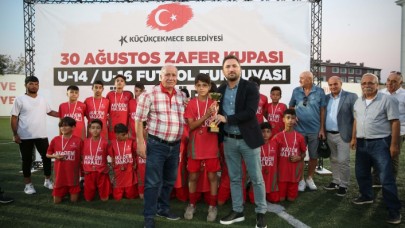 U-14 /U-16 FUTBOL TURNUVASI ŞAMPİYONLARI BELLİ OLDU