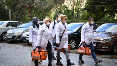 Beylikdüzü Belediyesi, Evde Öz Bakım ve Temizlik Hizmeti Vermeye Devam Ediyor