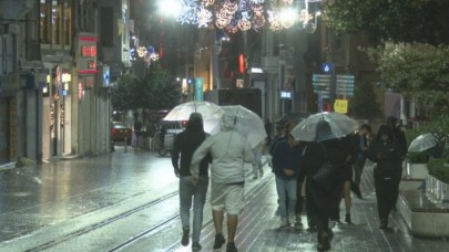 İstanbul güne sağanak yağmurla başladı