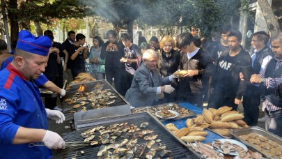 Kılçıksız palamutları yiyen bir daha yedi