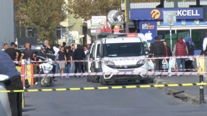 BEYLİKDÜZÜ METROBÜS DURAĞINDA KADINI ÖLDÜRÜP İNTİHAR ETTİ