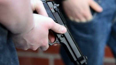 Yol verme tartışmasında silahını ateşledi, yanlışlıkla arkadaşını öldürdü