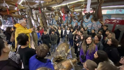 4 otobüs öğrenci Kırklareli’nden dev balıkları incelemek için geldi