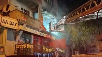 Evi boşaltan kiracı daireyi ateşe verdi!