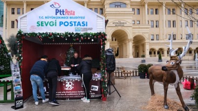 Yılbaşı için kurulan Sevgi Postanesi’nde nostaljiyi yaşadılar