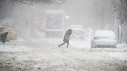 Meteoroloji uzmanı gün verdi: İstanbulda şiddetli kar ve tipi hayatı donduracak!
