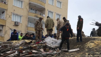 Adıyamanda enkazdan çıkarılan bazı vatandaşların donarak öldüğü tespit edildi