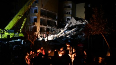 Gaziantepte yıkılan Emre Apartmanının şantiye şefi ve fenni mümessili gözaltına alındı